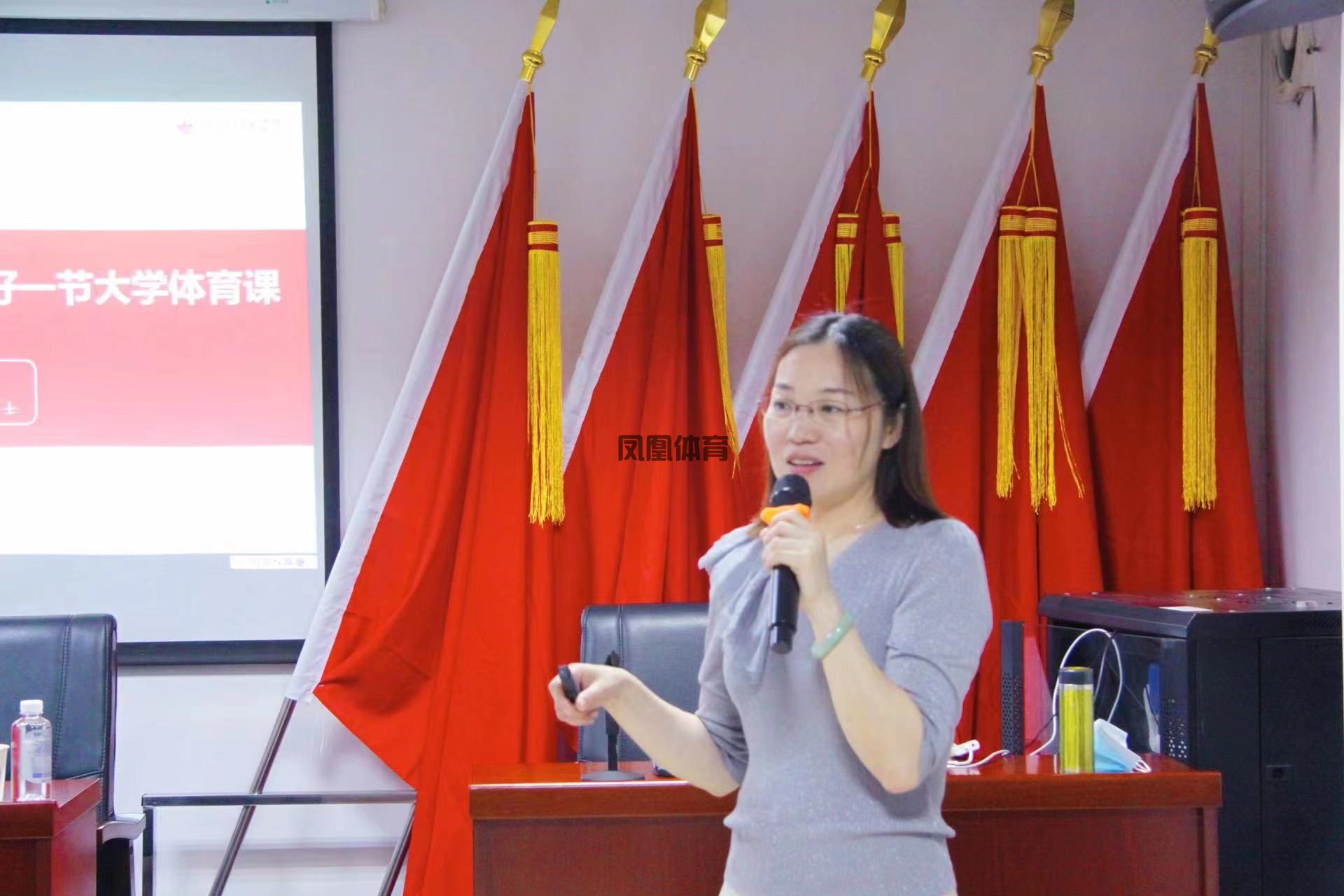 凤凰体育新手入门指南-EasyDSS无人机直播推流：实时高清无延迟重塑赛事视觉体验