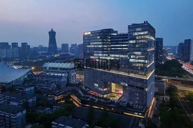 连续四年营收、利润双10%增长一家出版社45年的坚守与创新(图1)